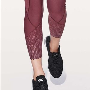 Lululemon Tight Stuff Tight II 25” Size 2